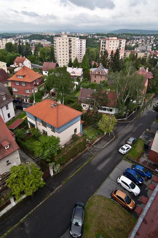 Domov Mladeze A Skolni Jidelna Karlovy Vary Hotel Exterior photo